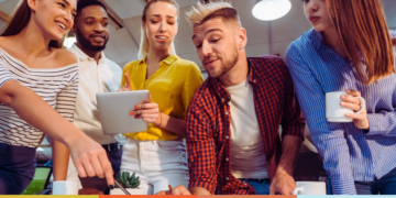 Recrutamento com impacto: profissionais diversos e engajados formando equipe sustentável e alinhada aos valores ESG